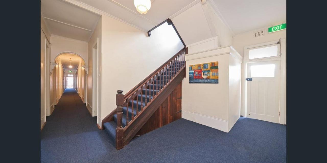 Emu Backpackers Perth - Note - Valid Passport Required For Check In Pansiyon Dış mekan fotoğraf