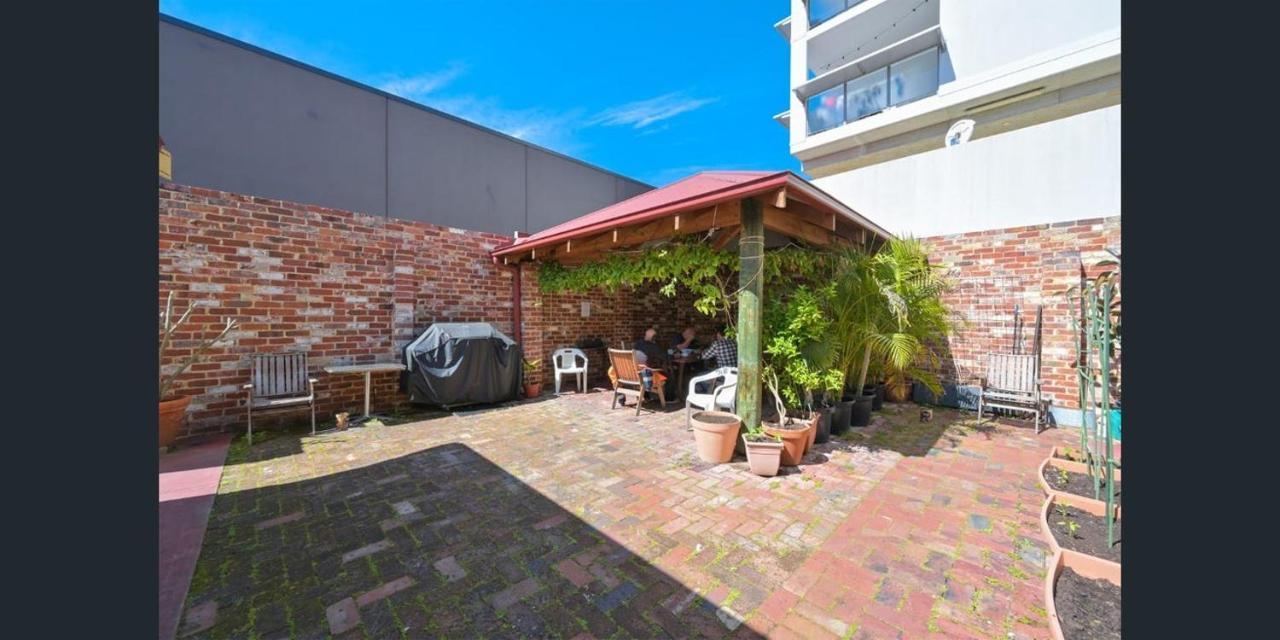 Emu Backpackers Perth - Note - Valid Passport Required For Check In Pansiyon Dış mekan fotoğraf