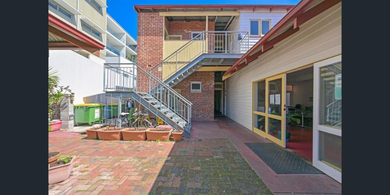 Emu Backpackers Perth - Note - Valid Passport Required For Check In Pansiyon Dış mekan fotoğraf